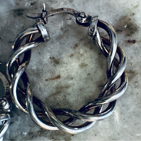 Vintage Handmade Twisted Wire Solid 925 Sterling Silver Hoop Earrings - Picture 7 of 9